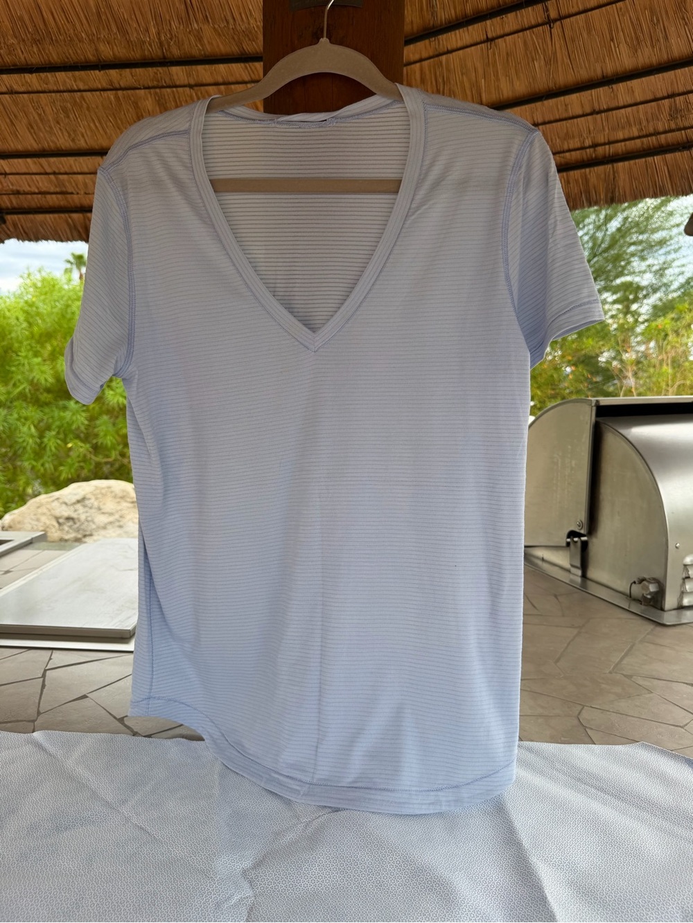LULULEMON Heathered Light Blue Love V-Neck, size 12